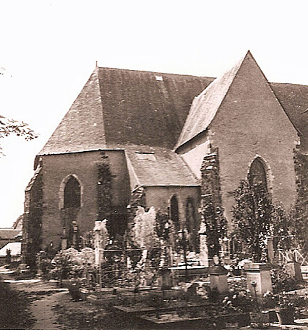 église de La Chapelle d'Angillon et cimetière